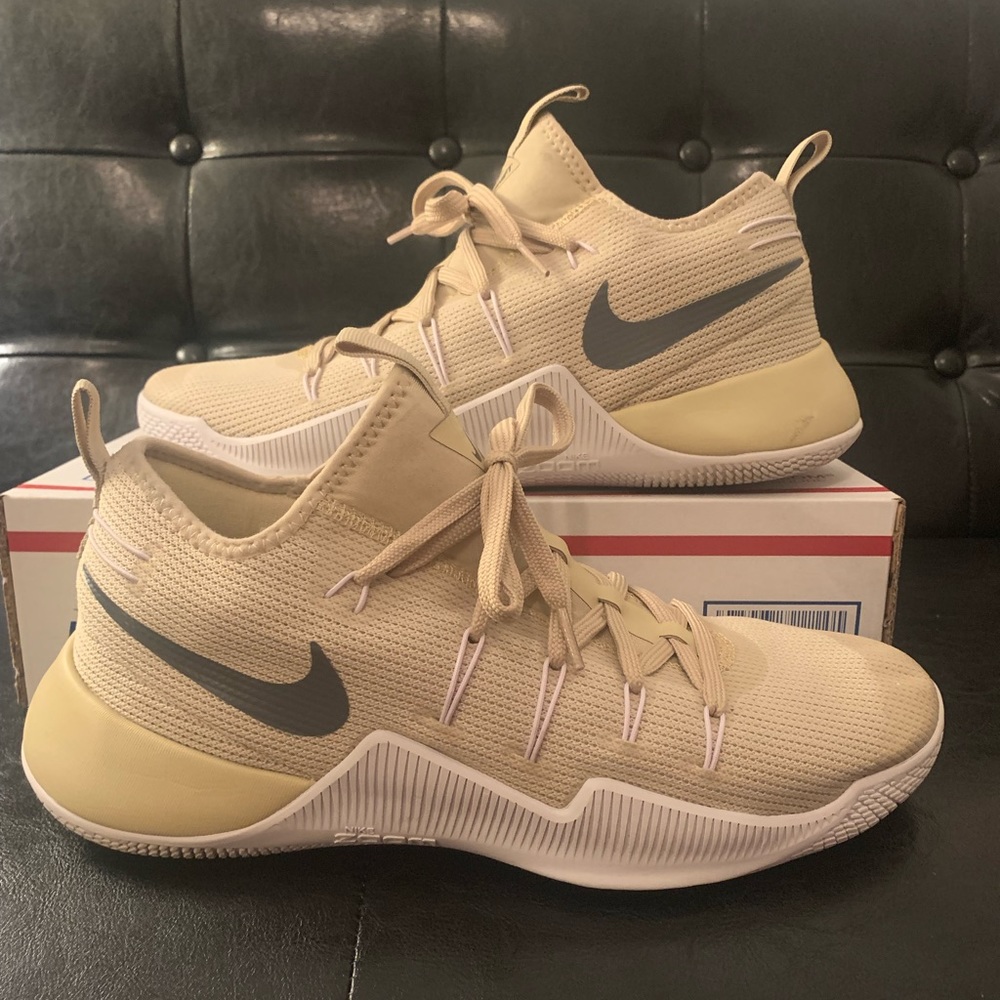 Nike Hypershift Low ‘Team Gold’